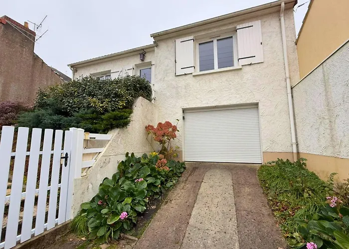 Le Cocon Perché - Ambiance Pastel Et Jardin Arboré * Cholet