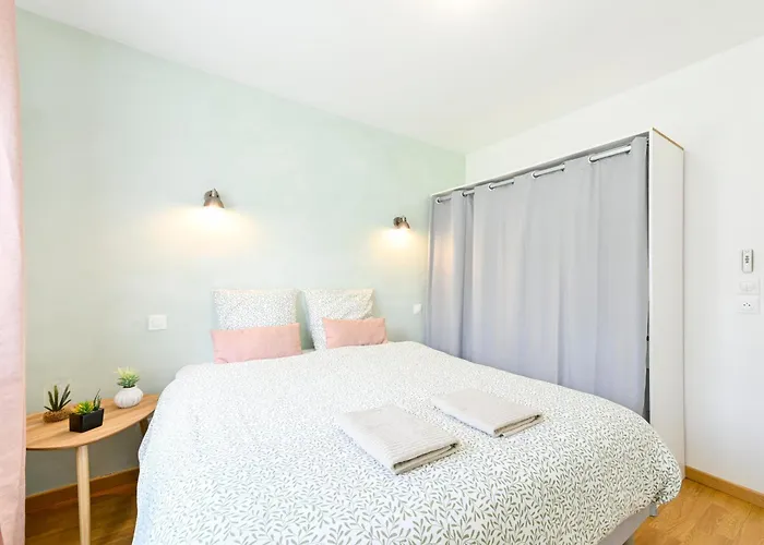 Casa vacanze Le Cocon Perché - Ambiance Pastel Et Jardin Arboré