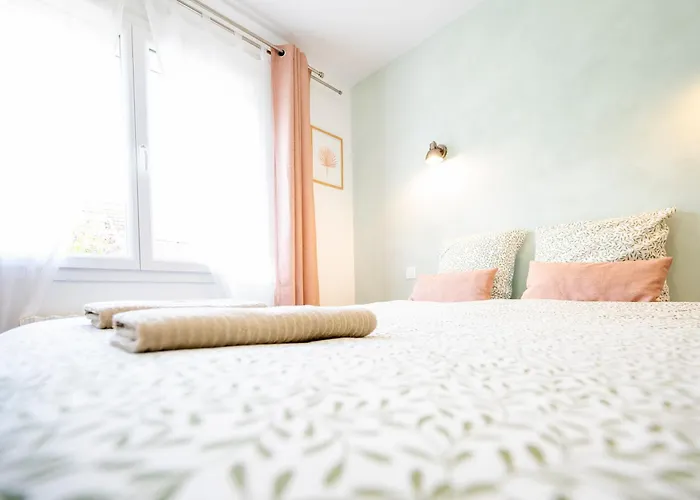 Nyaraló Le Cocon Perche - Ambiance Pastel Et Jardin Arbore Cholet