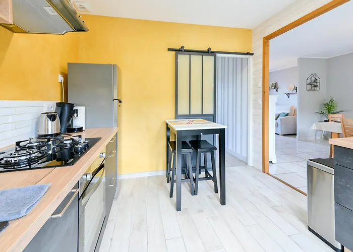 Casa vacanze Le Cocon Perché - Ambiance Pastel Et Jardin Arboré Cholet